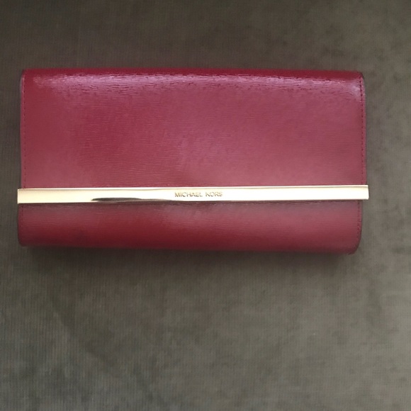 Red Michael Kors clutch - Picture 1 of 1